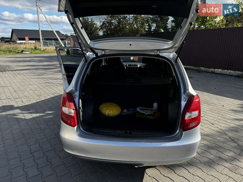 Універсал Skoda Fabia 2008 в Луцьку