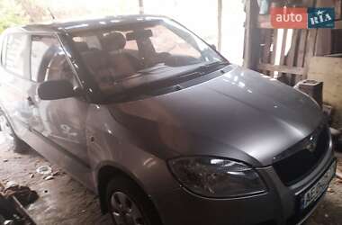 Хэтчбек Skoda Fabia 2009 в 