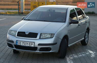 Седан Skoda Fabia 2004 в Черновцах