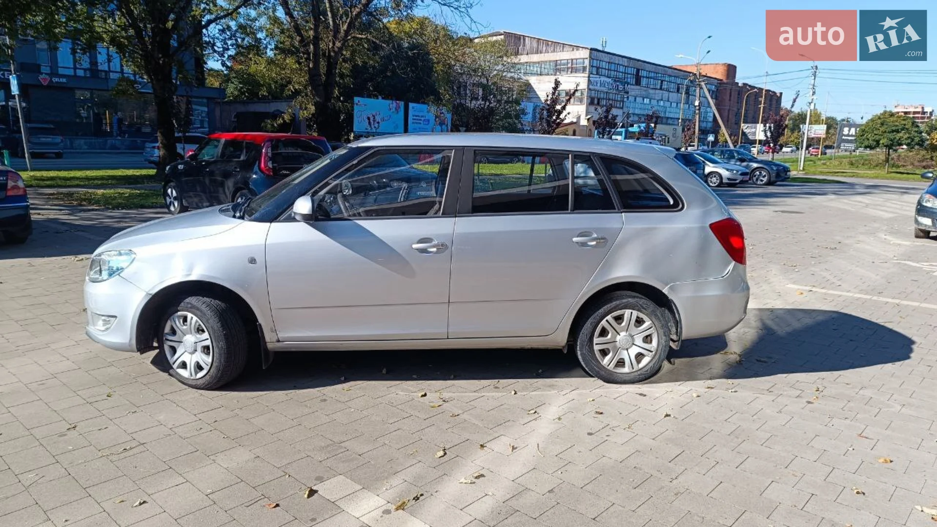 2012 Skoda Fabia - мініатюра 3