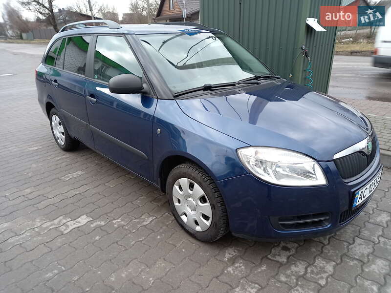Универсал Skoda Fabia 2008 в Владимире
