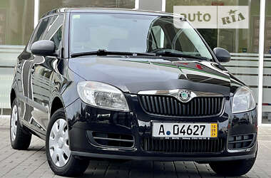 Хэтчбек Skoda Fabia 2008 в Житомире