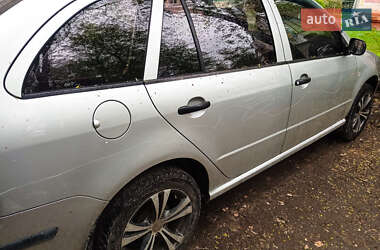 Универсал Skoda Fabia 2002 в 