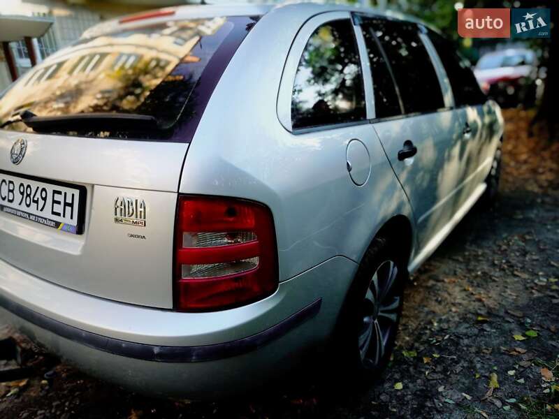 Універсал Skoda Fabia 2002 в Чернігові