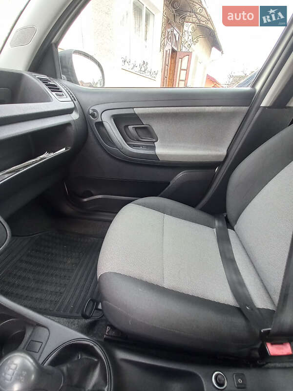 Хэтчбек Skoda Fabia 2009 в Ивано-Франковске
