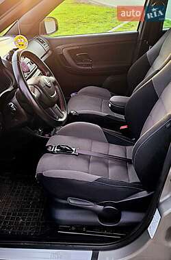 Хэтчбек Skoda Fabia 2011 в 