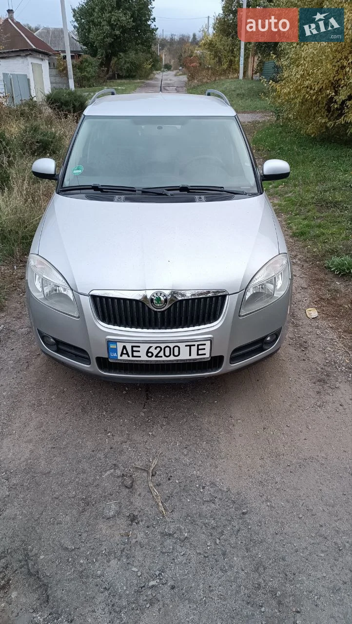 2010 Skoda Fabia - мініатюра 21