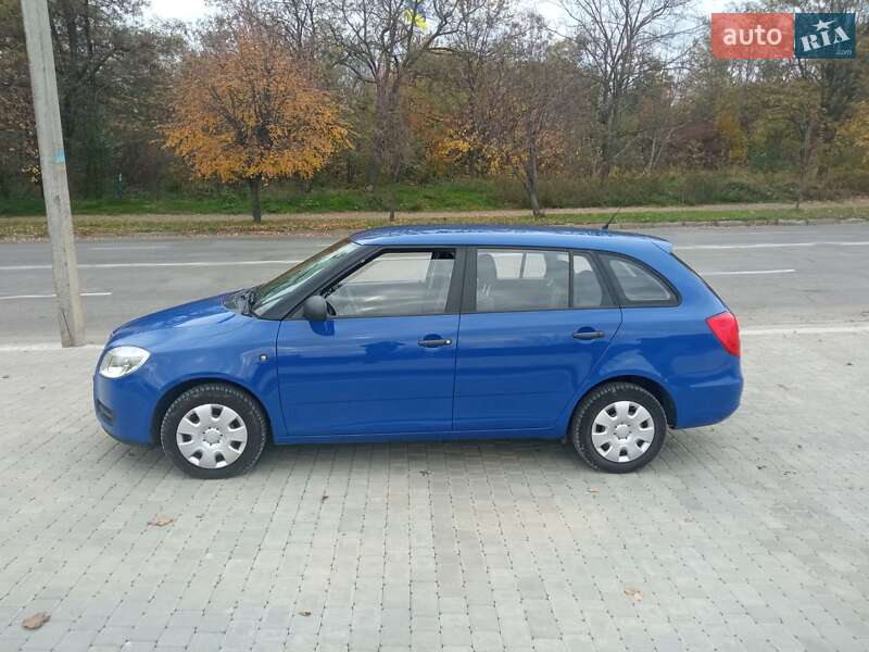 Універсал Skoda Fabia 2009 в Чернівцях фото 4 Універсал Skoda Fabia 2009 в Чернівцях