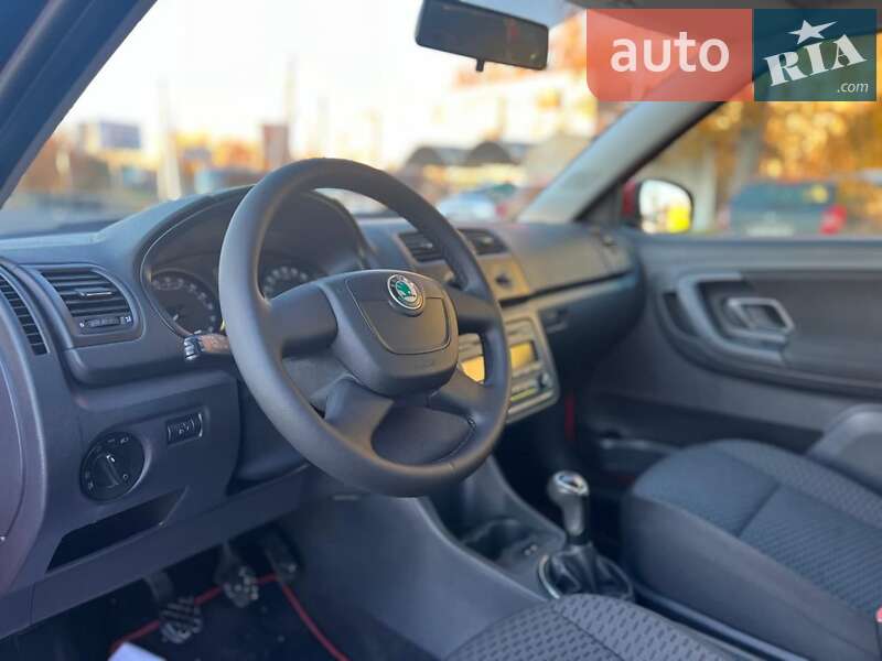 Хэтчбек Skoda Fabia 2012 в Луцке