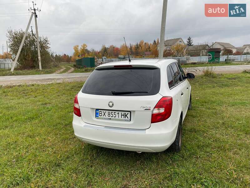 Универсал Skoda Fabia 2010 в Новой Ушице
