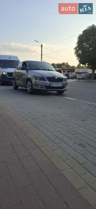 Хэтчбек Skoda Fabia 2011 в Дубно