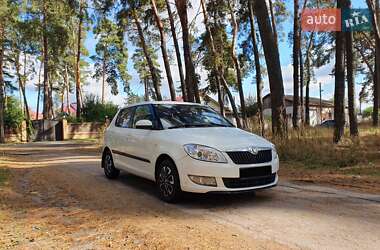 Хетчбек Skoda Fabia 2011 в Чернігові