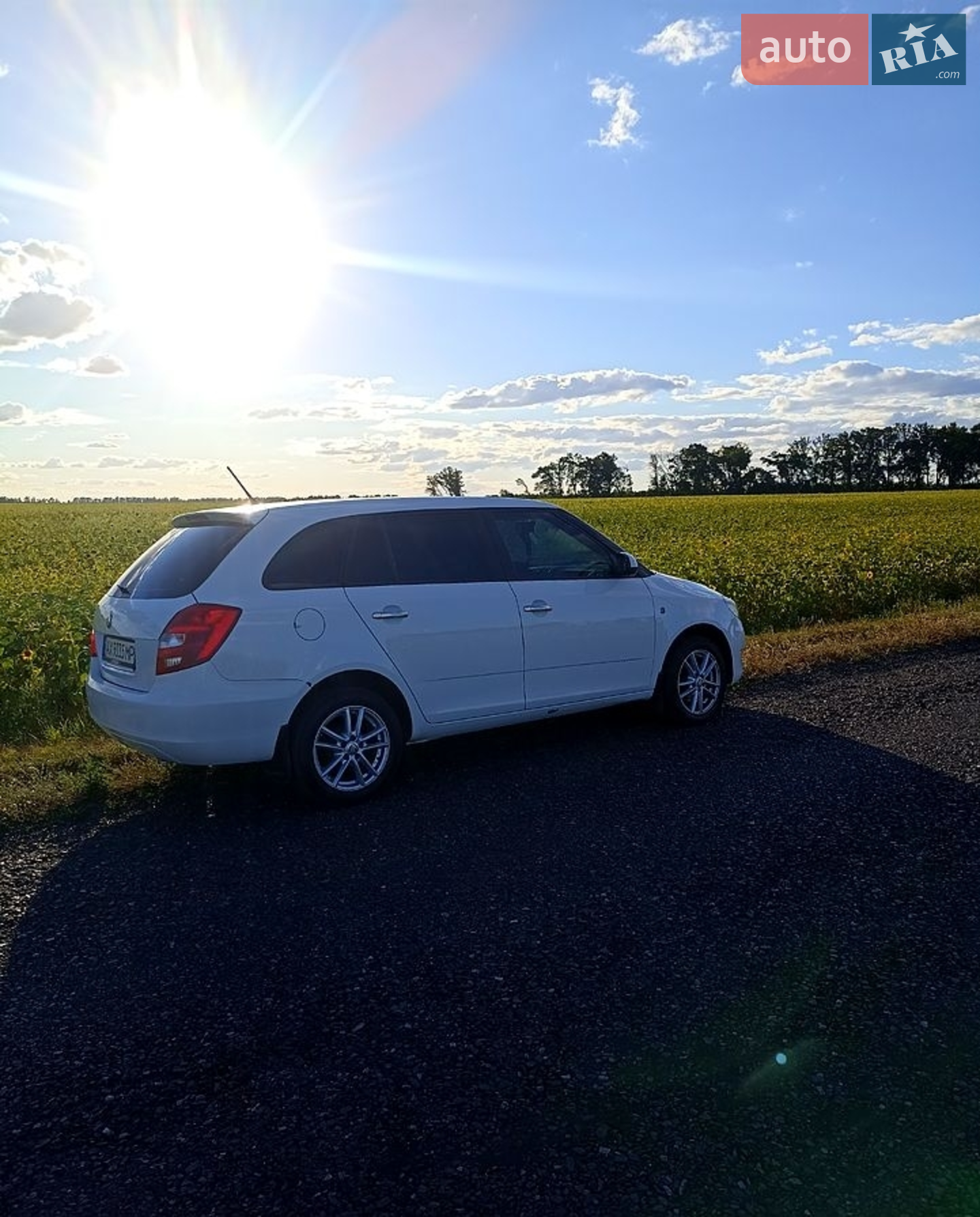 2012 Skoda Fabia - мініатюра 2