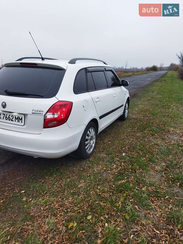 Універсал Skoda Fabia 2009 в Охтирці