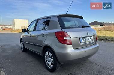 Хетчбек Skoda Fabia 2011 в Хусті