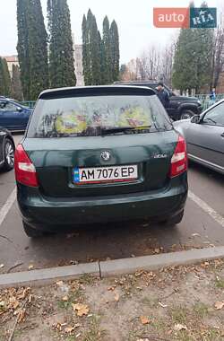 Хэтчбек Skoda Fabia 2007 в 