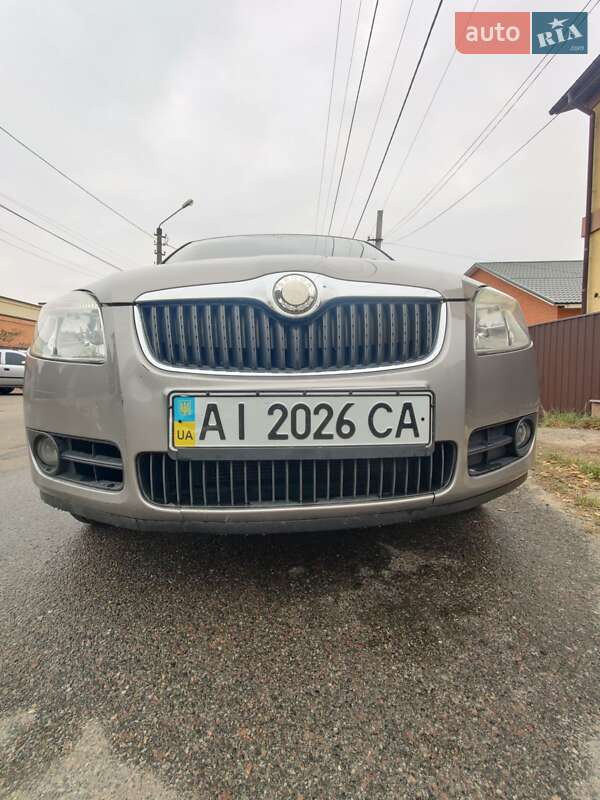 Хетчбек Skoda Fabia 2008 в Києві