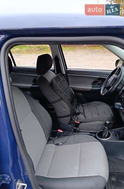 Хэтчбек Skoda Fabia 2011 в 