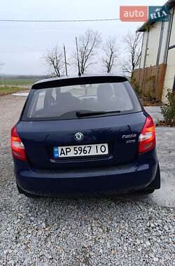Хэтчбек Skoda Fabia 2011 в 