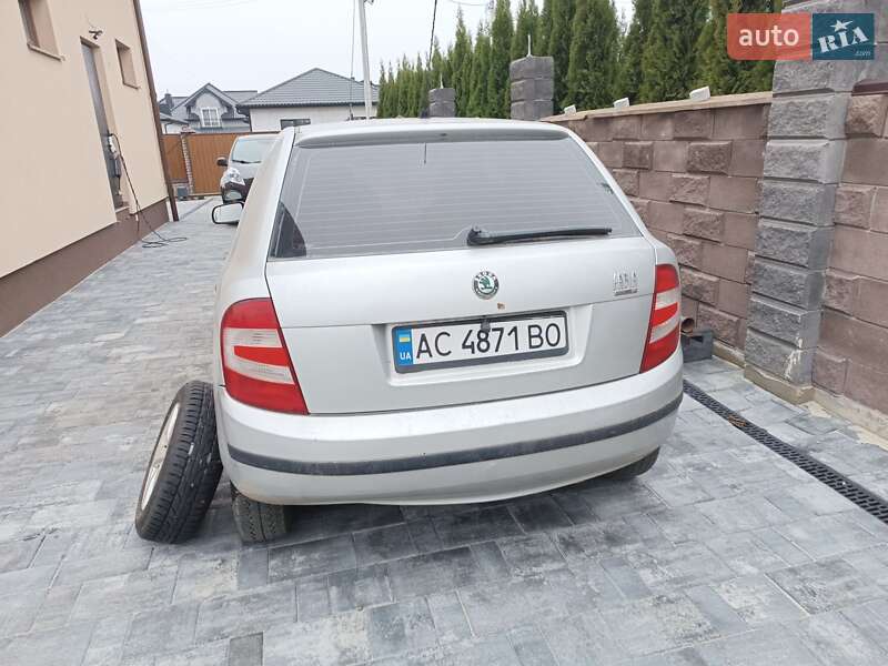 Хэтчбек Skoda Fabia 2005 в Лозовой