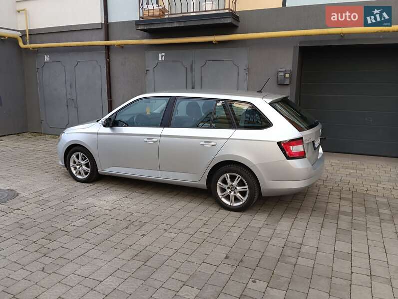 Универсал Skoda Fabia 2015 в Ивано-Франковске