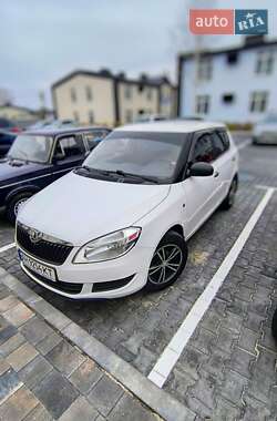 Хэтчбек Skoda Fabia 2013 в 