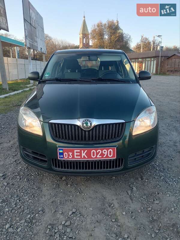 Хэтчбек Skoda Fabia 2008 в 