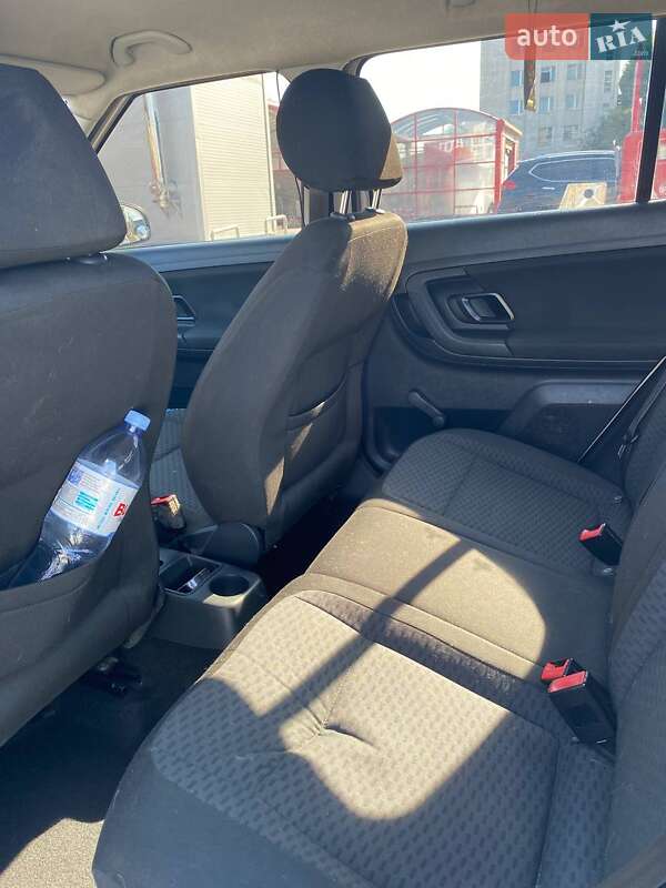 Хэтчбек Skoda Fabia 2011 в Львове