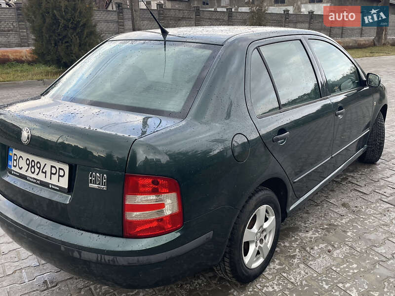 Седан Skoda Fabia 2005 в Львове