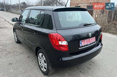 Хэтчбек Skoda Fabia 2011 в Ахтырке