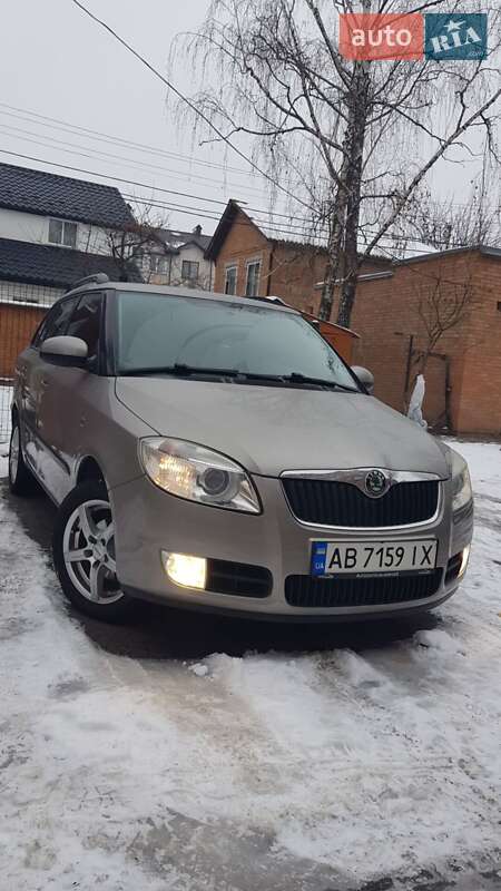 Універсал Skoda Fabia 2010 в Вінниці