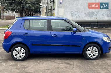 Хэтчбек Skoda Fabia 2009 в 