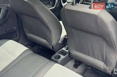 Хэтчбек Skoda Fabia 2009 в 