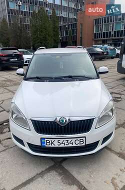 Хэтчбек Skoda Fabia 2011 в Львове