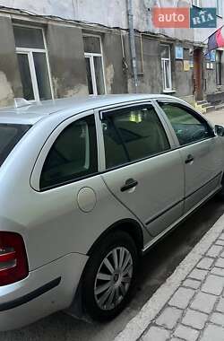 Универсал Skoda Fabia 2002 в 