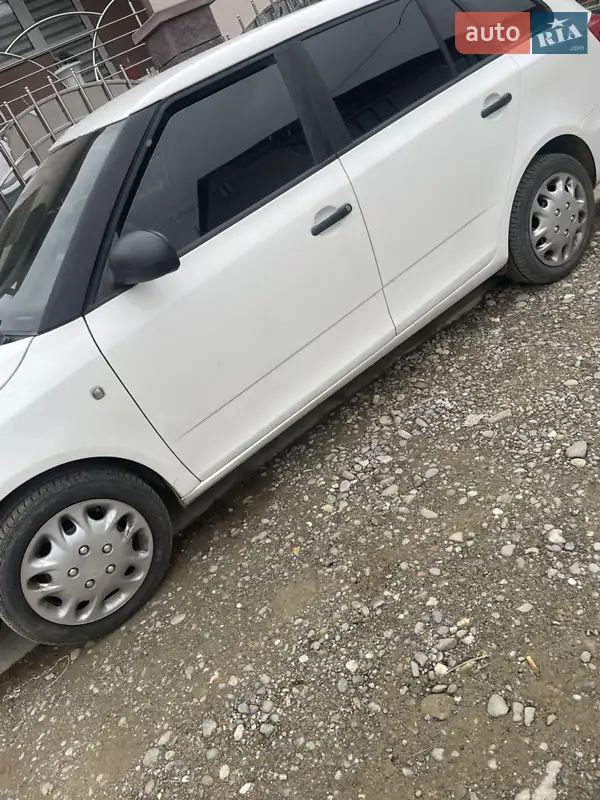 Skoda Fabia 2009 VIN TMBFA25J7A3059471 фото оголошення 3 з 45