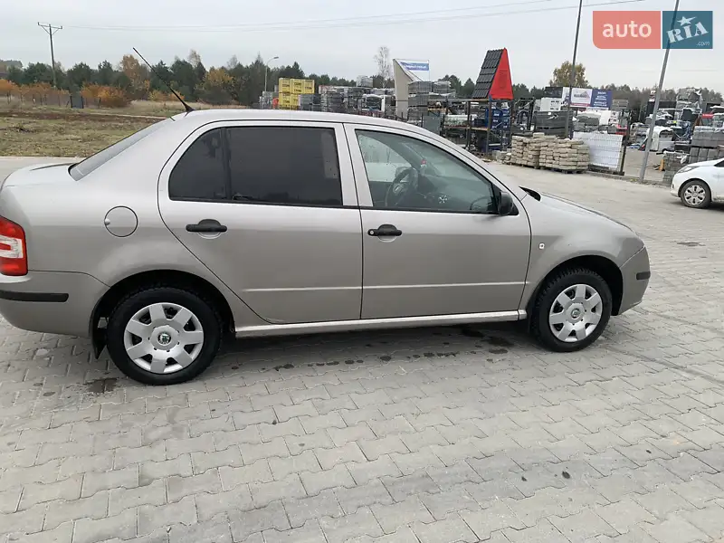 Седан Skoda Fabia 2007 в 