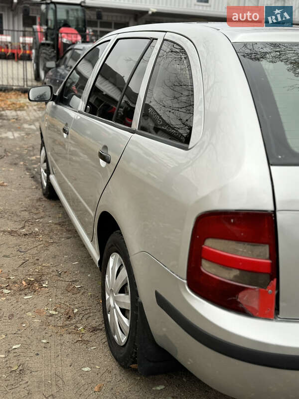 Универсал Skoda Fabia 2001 в Днепре