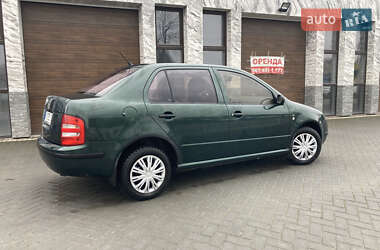 Седан Skoda Fabia 2002 в Хусті