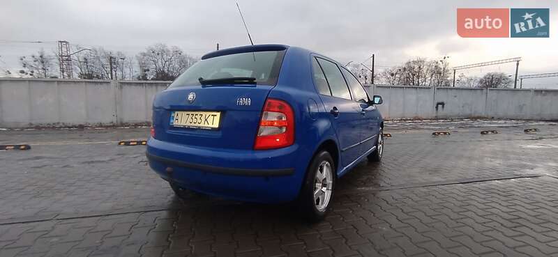Хэтчбек Skoda Fabia 2004 в Ирпене