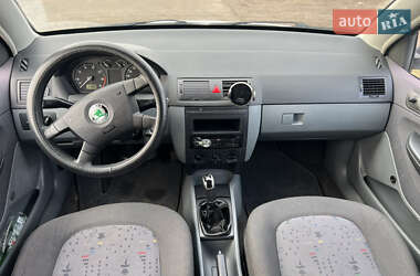 Хэтчбек Skoda Fabia 2003 в Одессе