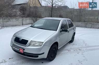 Седан Skoda Fabia 2002 в Києві