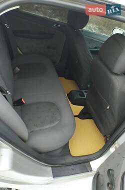 Седан Skoda Fabia 2002 в 