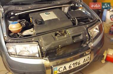 Седан Skoda Fabia 2004 в 