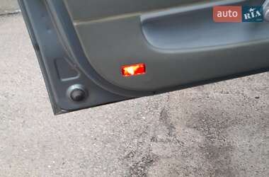 Седан Skoda Fabia 2004 в Черкассах