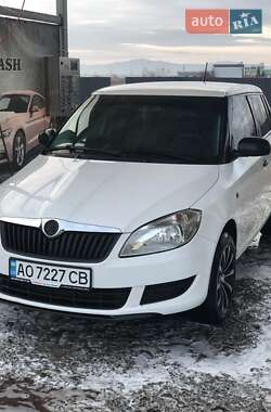 Хэтчбек Skoda Fabia 2012 в Тячеве