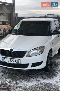 Хэтчбек Skoda Fabia 2012 в 