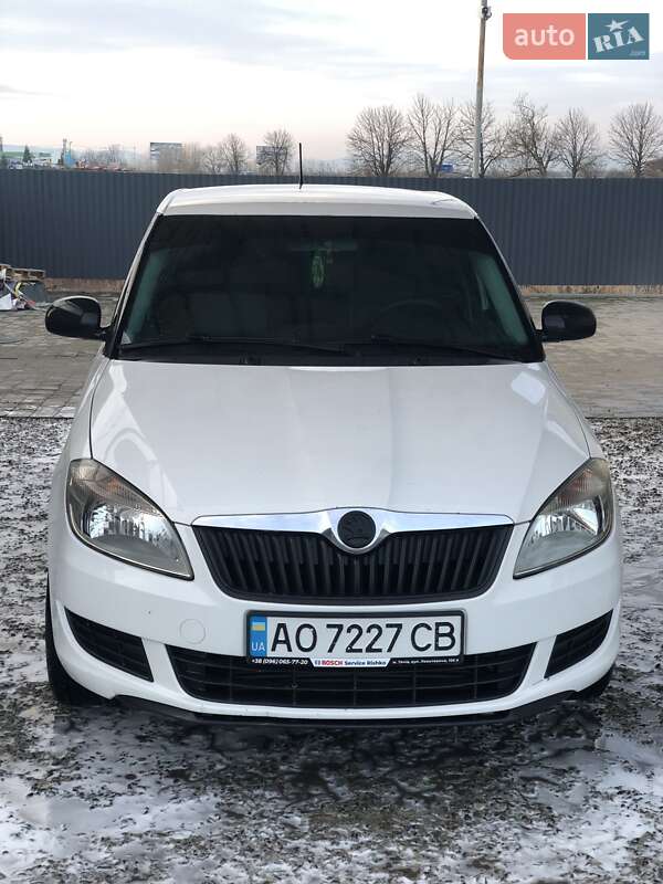 Хэтчбек Skoda Fabia 2012 в Тячеве