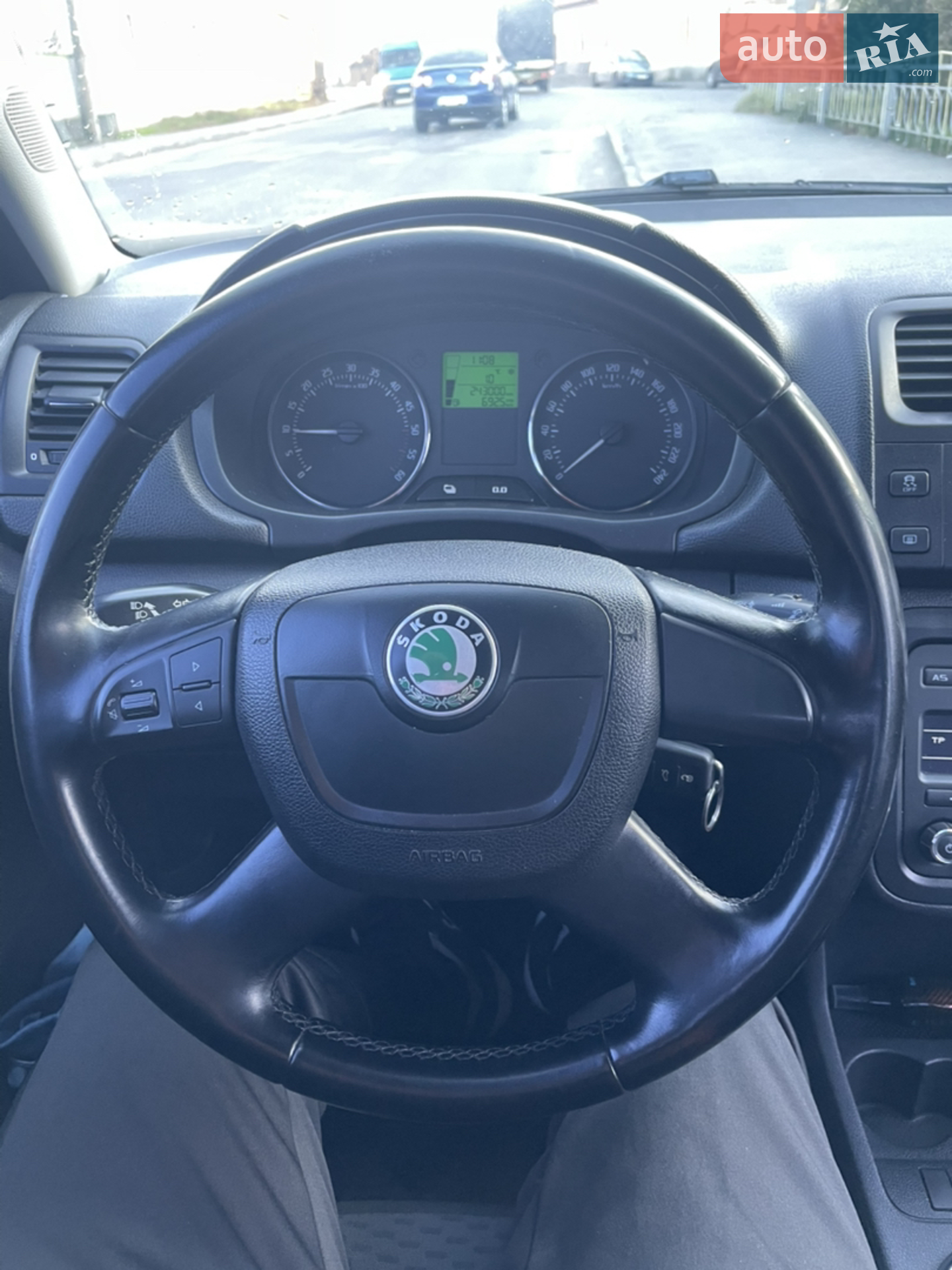2010 Skoda Fabia - мініатюра 11