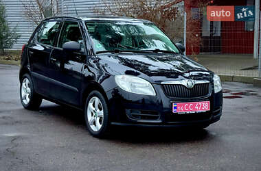 Хэтчбек Skoda Fabia 2009 в Виннице